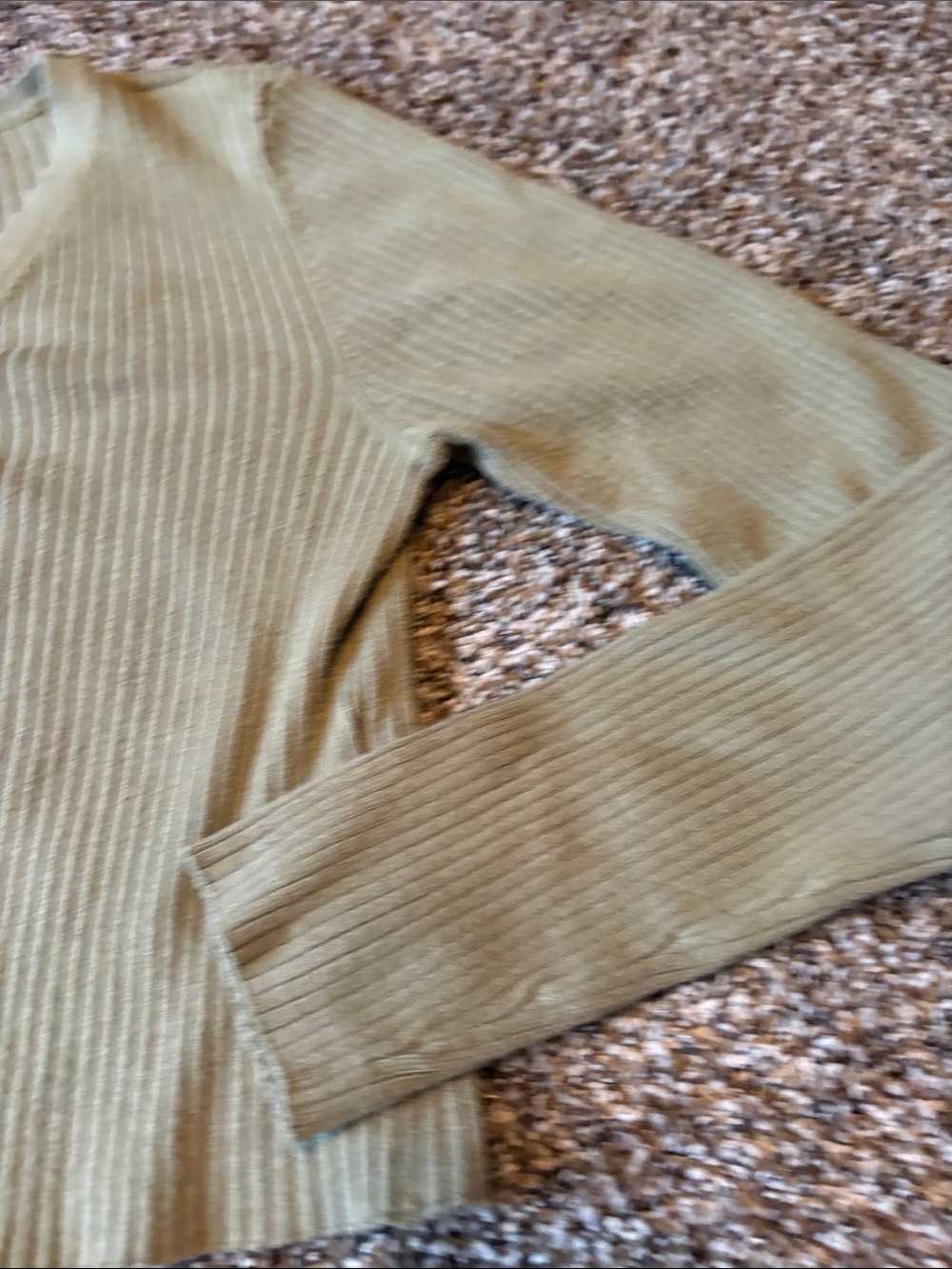 Two-Tone Ribbed Cropped Cardigan - Beige & Olive Garage Brand - Picture 7 of 9